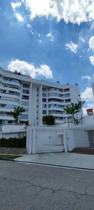 Apartamento en Res Tepuys, urb Prebo