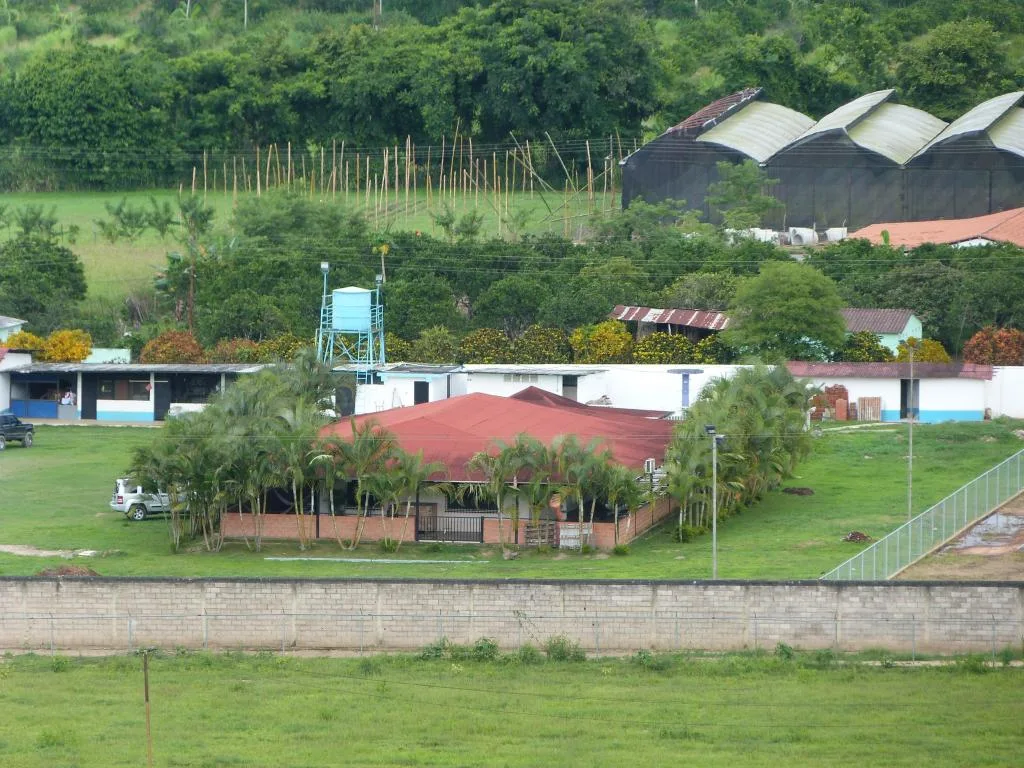 Terreno en Venta en Las Matas, Montalbán — 7 hab 40000m² — USD 375,000