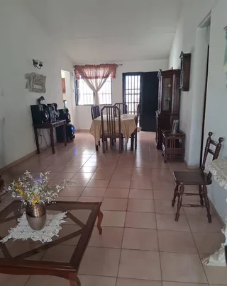 Casa en Urb. Los Cerritos, Paraparal