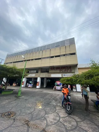 Local en Centro Comercial Valencia Plaza