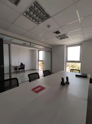 Oficina en Centro Industrial UNICENTER, Av. Henry Ford, Alcaldía de Valencia