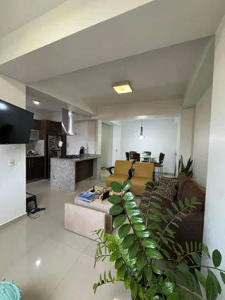 Apartamento en Res Puerta Real I, Mañongo, Diagonal a Kromi