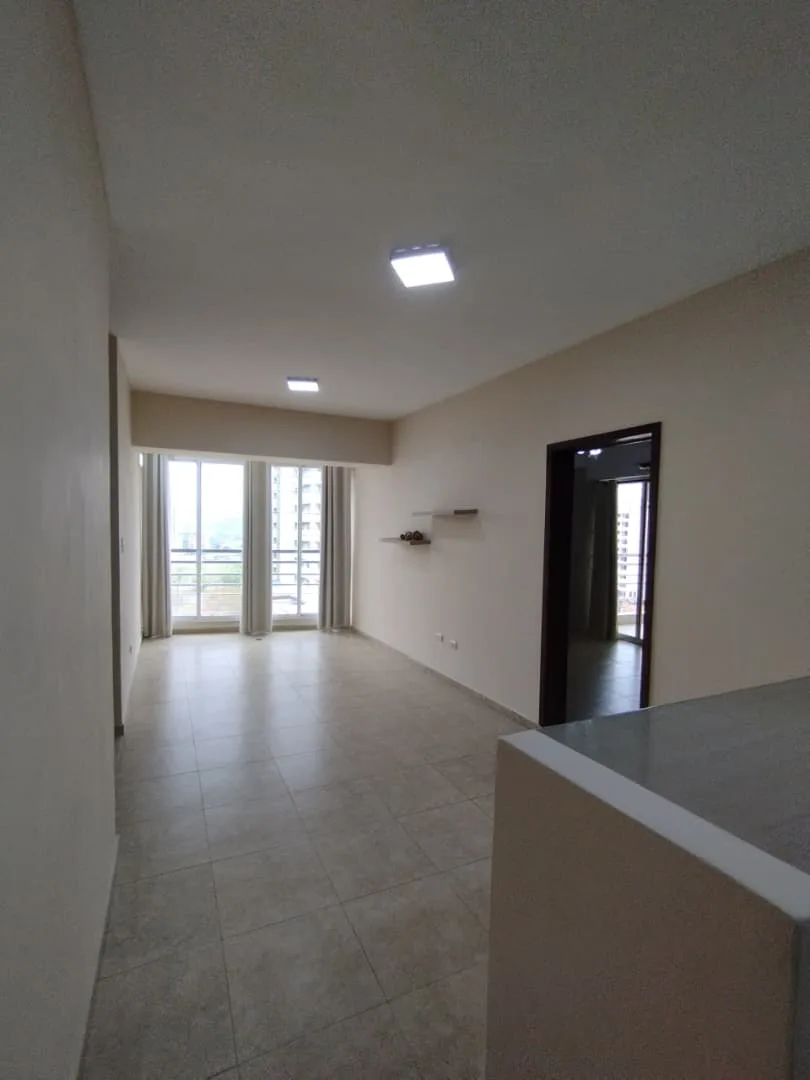 Apartamento en Venta en Jardín Mañongo — 3 hab 82m² — USD 76,000