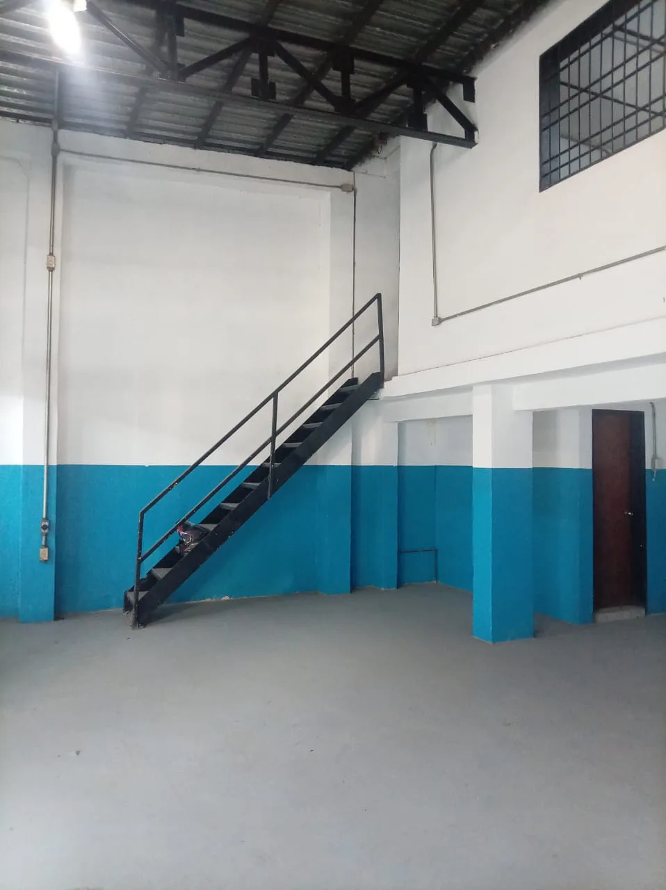 Galpón en Alquiler en La Isabelica 120m² — USD 650