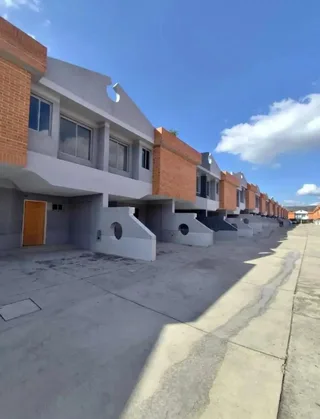 Townhouse en Residencias Villa Santa Cruz - San Diego