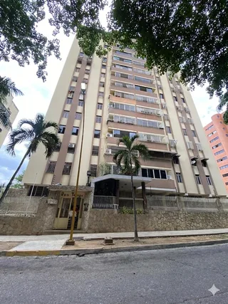 Apartamento en Res. Tepuy – Urb. La Trigaleña