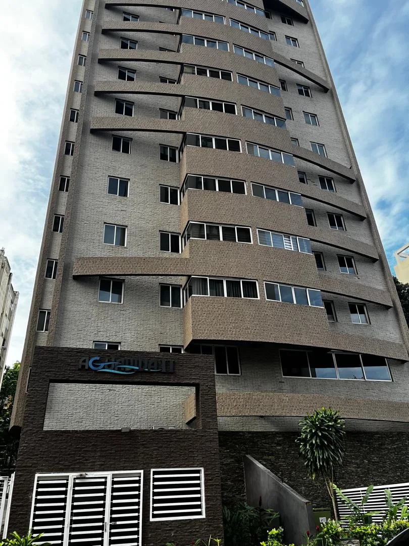 Apartamento en Venta en Edificio Agua Viva, Prebo — 3 hab 95m² — USD 85,000
