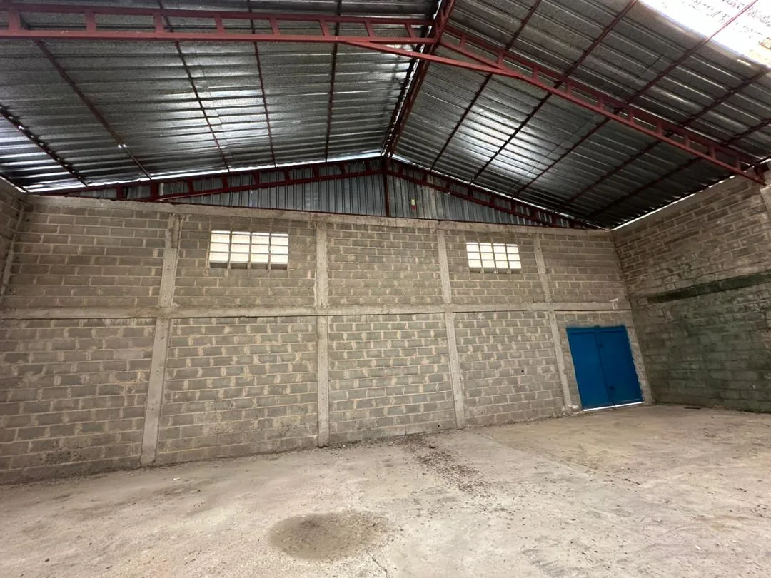 Galpón en Venta en ZONA INDUSTRIAL YAGUA — 3 hab 370m² — USD 85,000