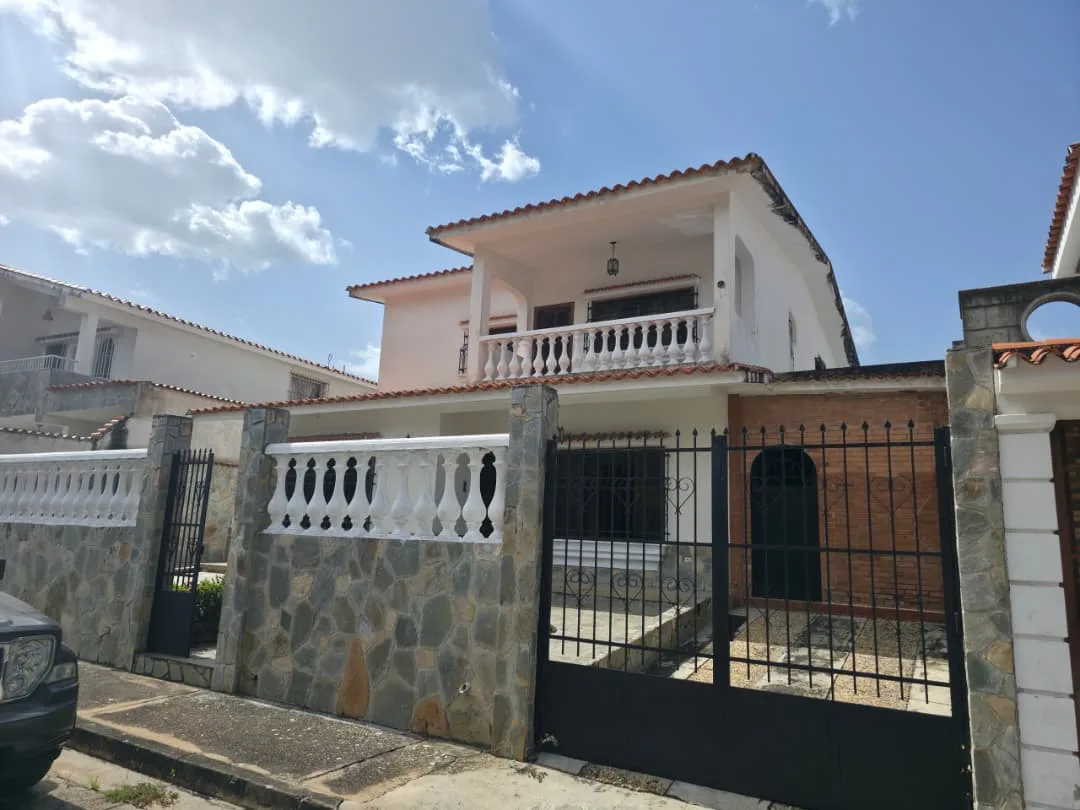 Casa en Venta en Urb. Prebo — 6 hab 376m² — USD 170,000