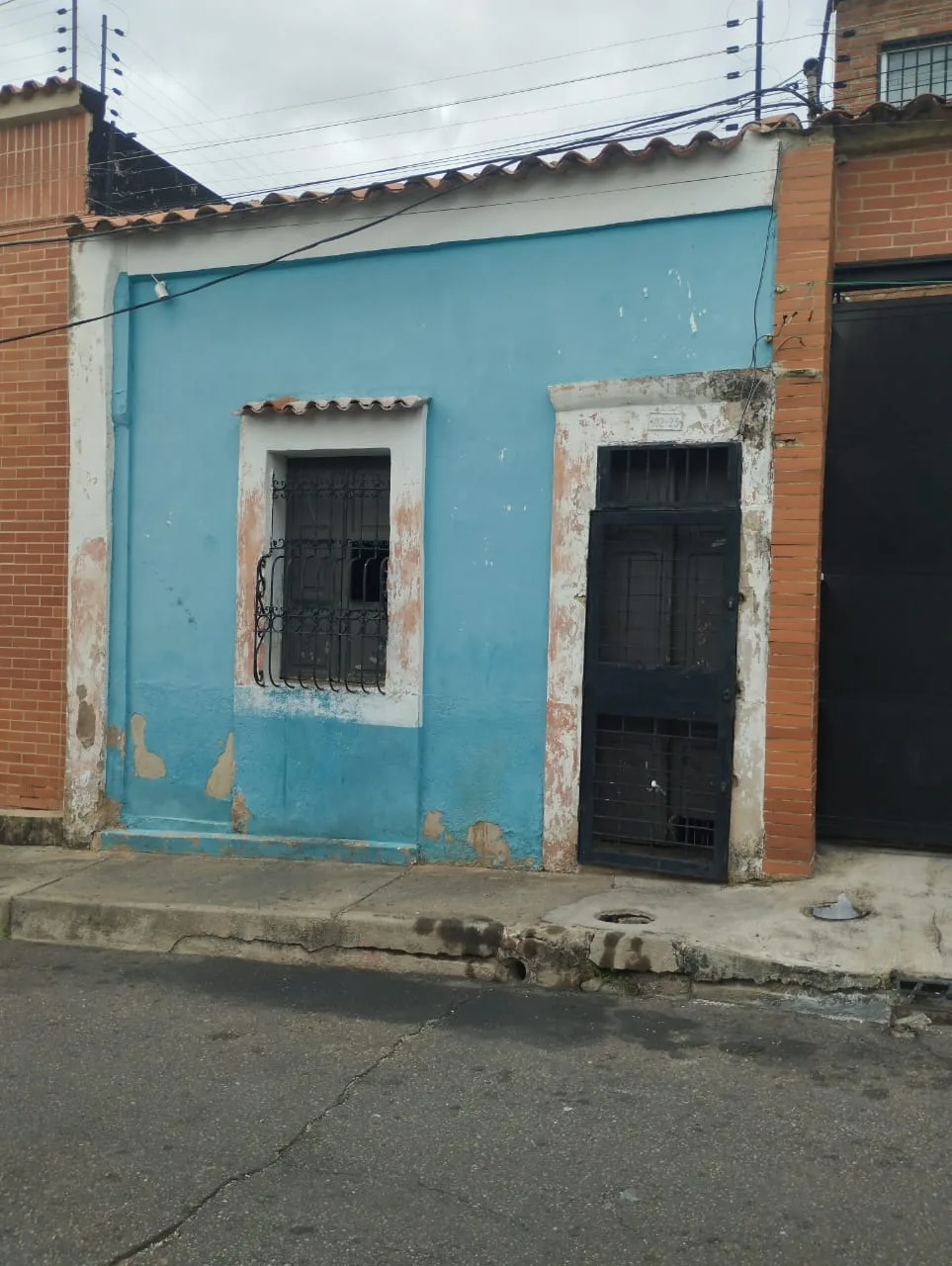 Casa en Venta en San Blas, Valencia, Carabobo — USD 23,000