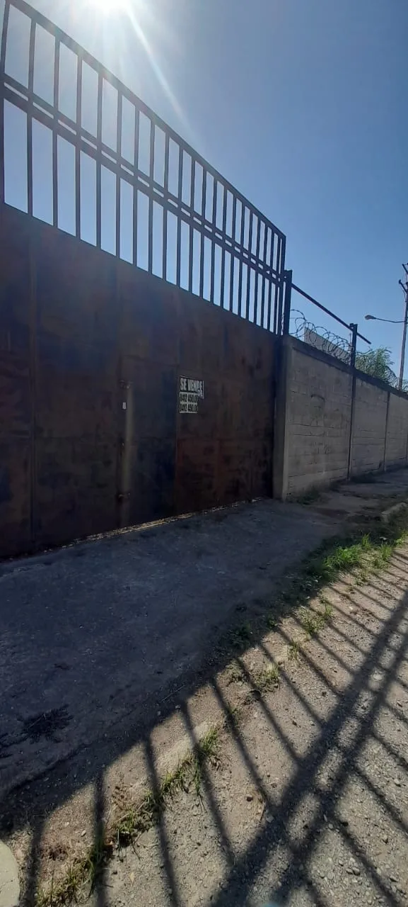Terreno en Venta en C.C aeropuerto vía flor amarillo 2400m² — USD 130,000