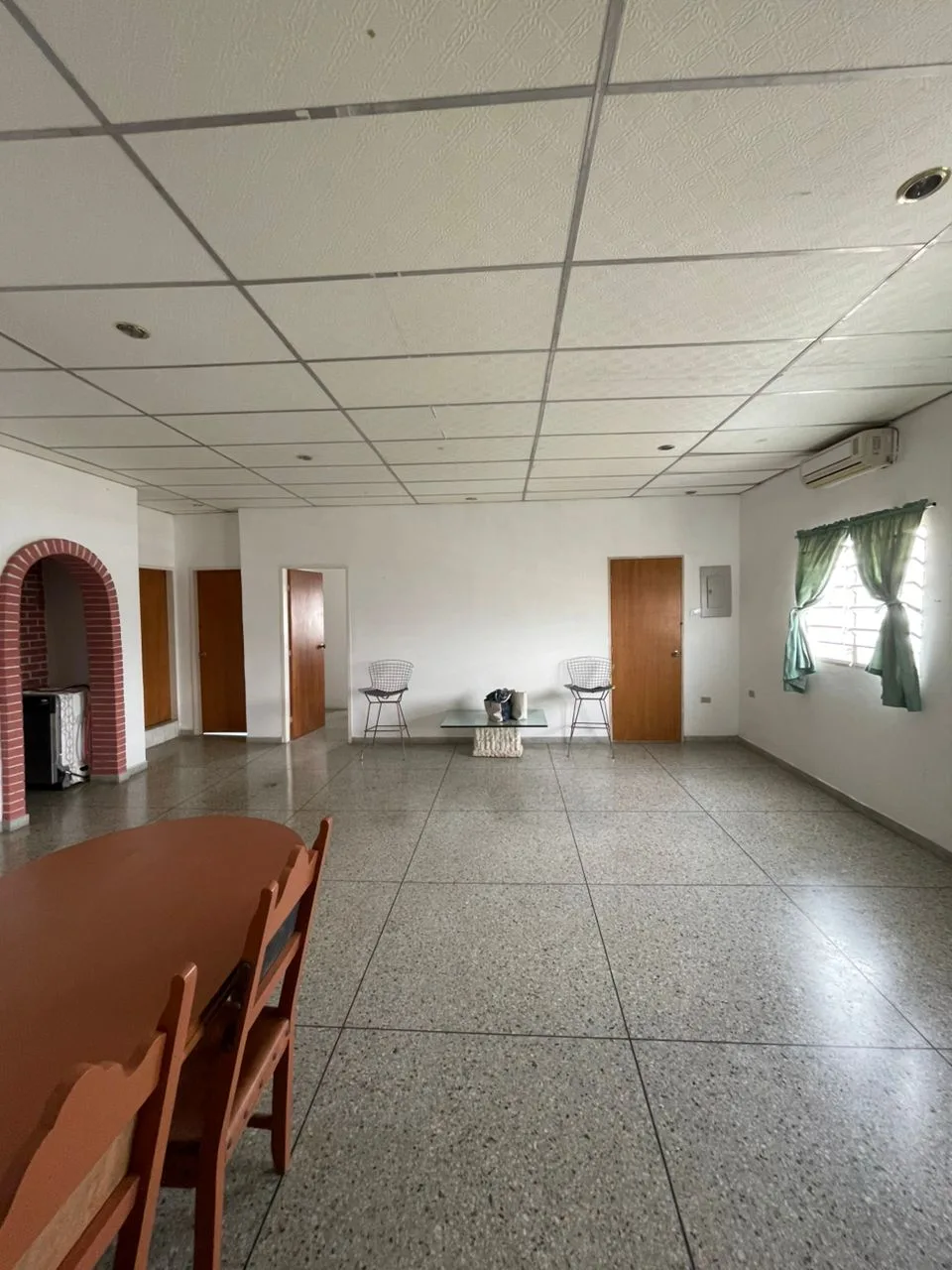 Casa en Venta en Naguanagua, sector Tarapio — 4 hab 290m² — USD 55,000