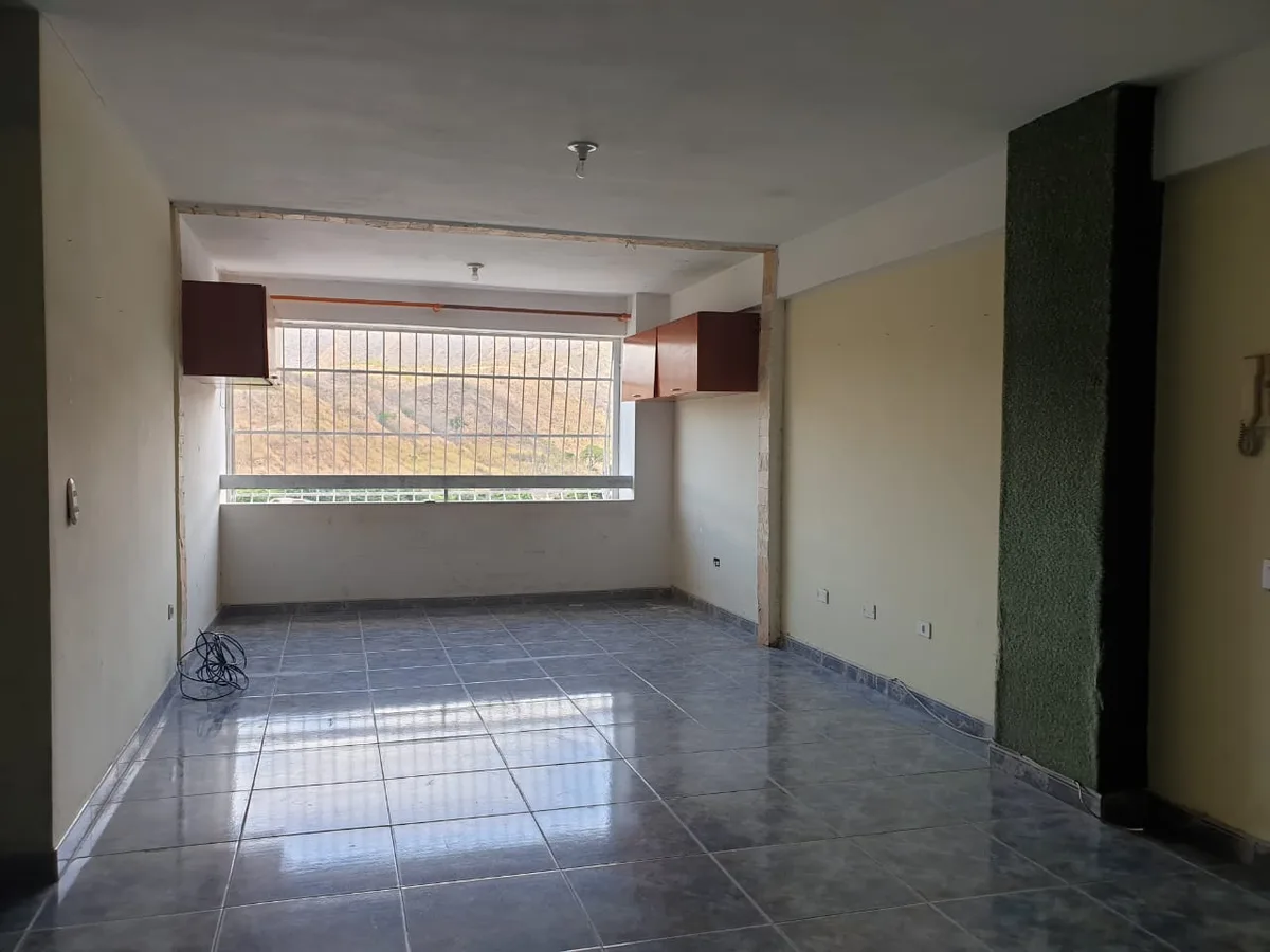 Apartamento en Venta en Maracay - El Limón — 1 hab 55m² — USD 18,000