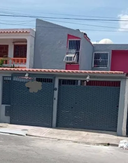 Casa en Venta en urbanización la Esmeralda. San Diego — 4 hab 146m² — USD 68,000
