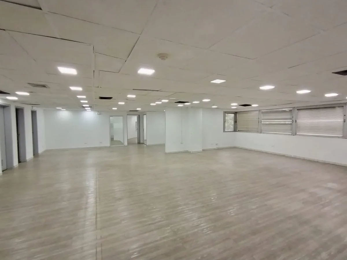 Oficina en Alquiler en C. C El Añil en Prebo — 4 hab 177m² — USD 900