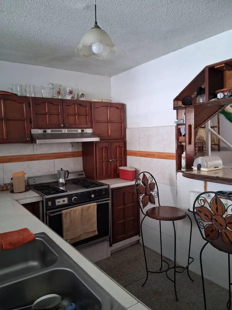 Casa en Venta en Urbanización La Esmeralda — 4 hab 300m² — USD 89,500