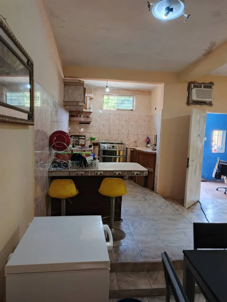 Casa en Venta en Brisas del Guayabal, Naguanagua — 2 hab 100m² — USD 30,000