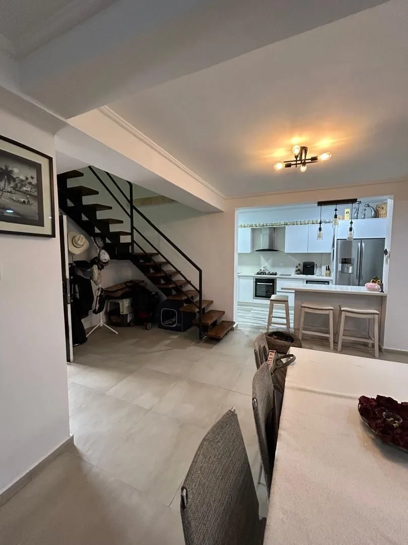 Townhouse en Venta en Piedras Pintadas — 3 hab 230m² — USD 137,000