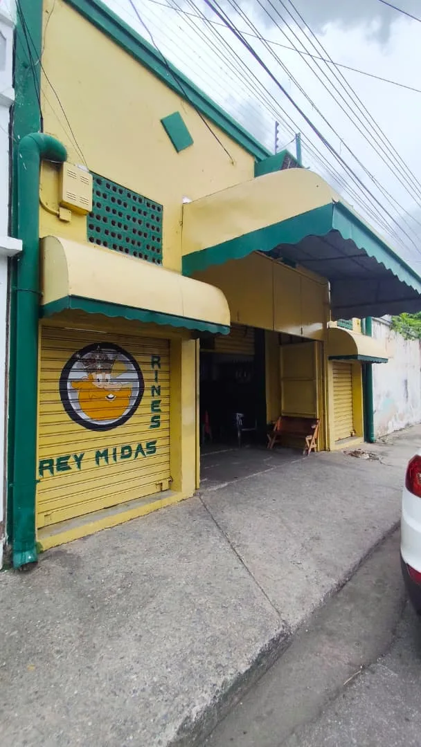 Local en Venta en San Blas 211m² — Precio a consultar