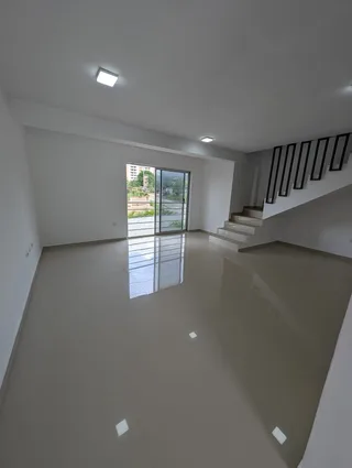 Townhouse en Villas Altos de Aricagua, Mañongo
