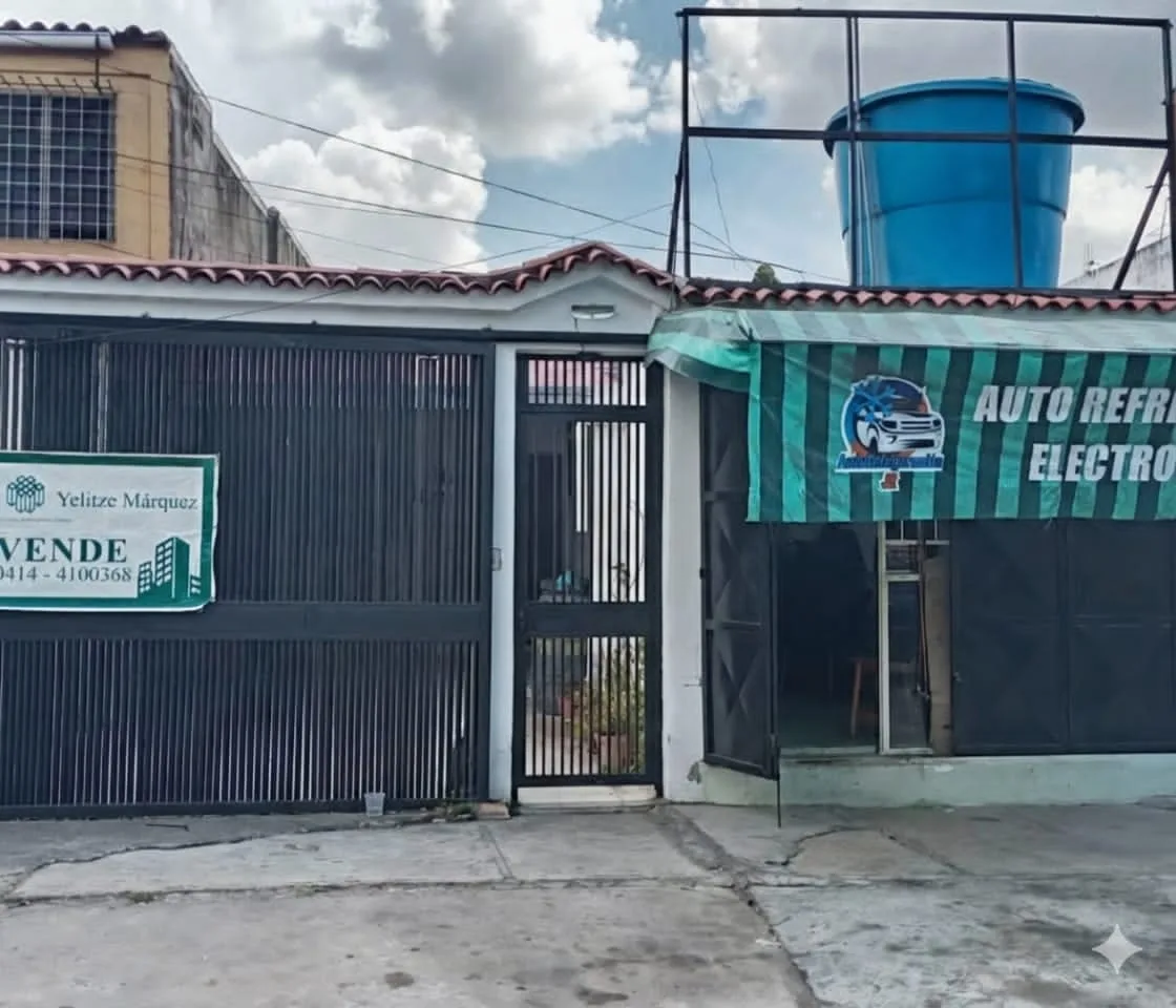 Casa en Venta en El Remanso, Av. Don Julio Centeno, San Diego — 4 hab 161m² — USD 150,000