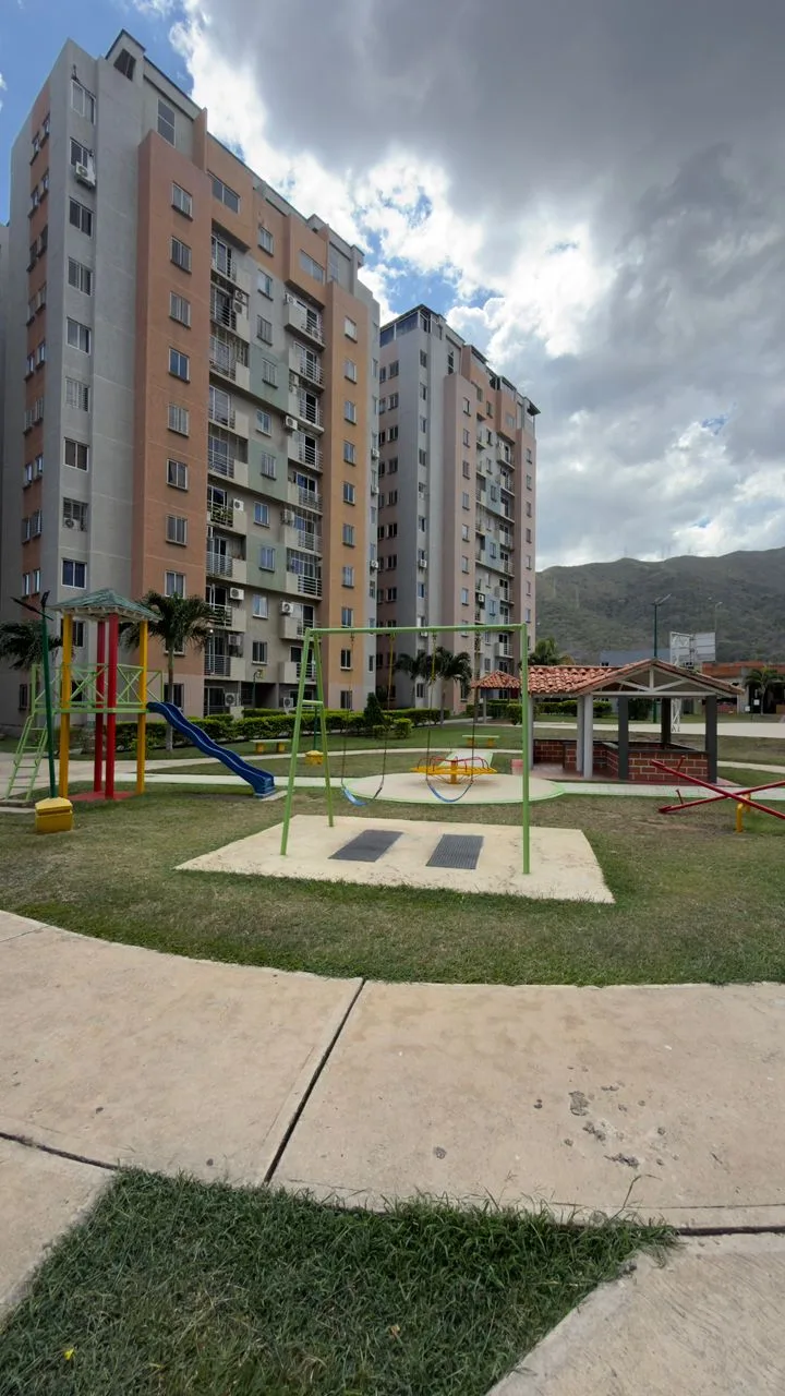 Apartamento en Venta en Ciudad Monte Mayor, San Diego — 4 hab 165m² — USD 95,000