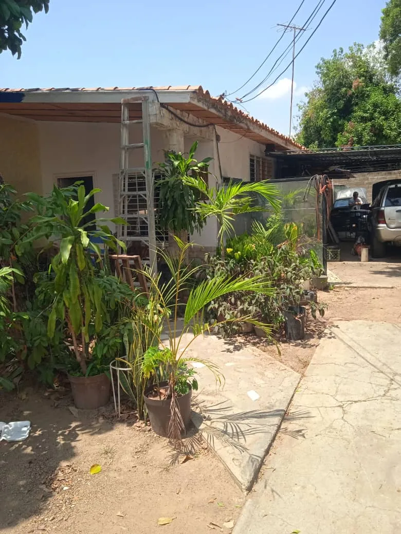 Casa en Venta en Cooperativa zona norte de Maracay — 2 hab 530m² — USD 50,000
