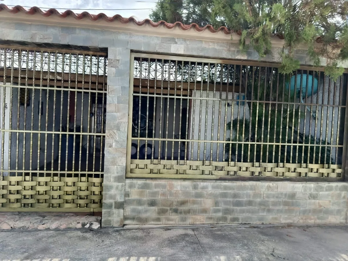 Casa en Venta en Las acacias — 3 hab — USD 48,000