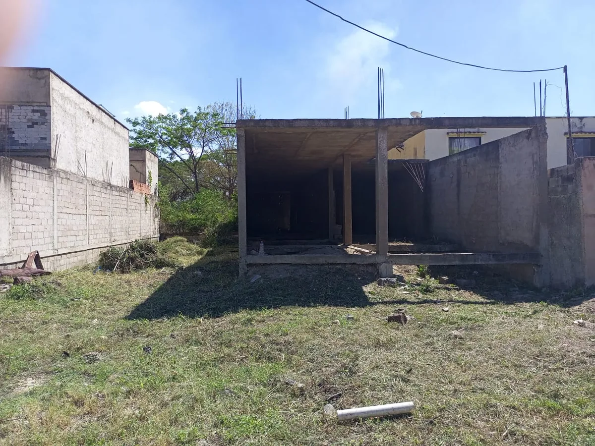 Terreno en Venta en San Diego, Urb. Tierra Santa, Sector Hacienda Higuerote 300m² — USD 20,000