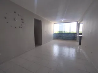 Apartamento en Urb. La Granja, Resd. Tennis Garden