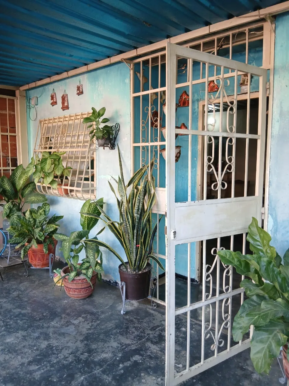 Casa en Venta en los guayos, Sector las casitas, VEREDA ANCHA — 2 hab 98m² — USD 16,000