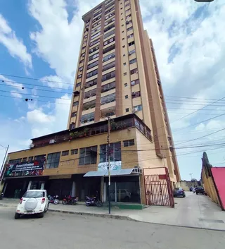 Apartamento en Santa Rosa- Valencia, Resid Torre Don Miguel