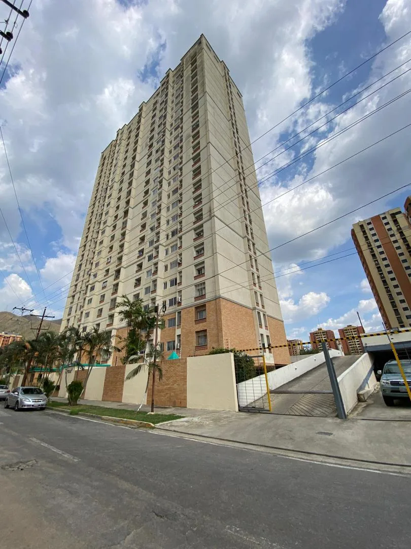 Apartamento en Venta en Res Taguay Suites, Mañongo/Naguanagua — 3 hab 93m² — USD 85,500