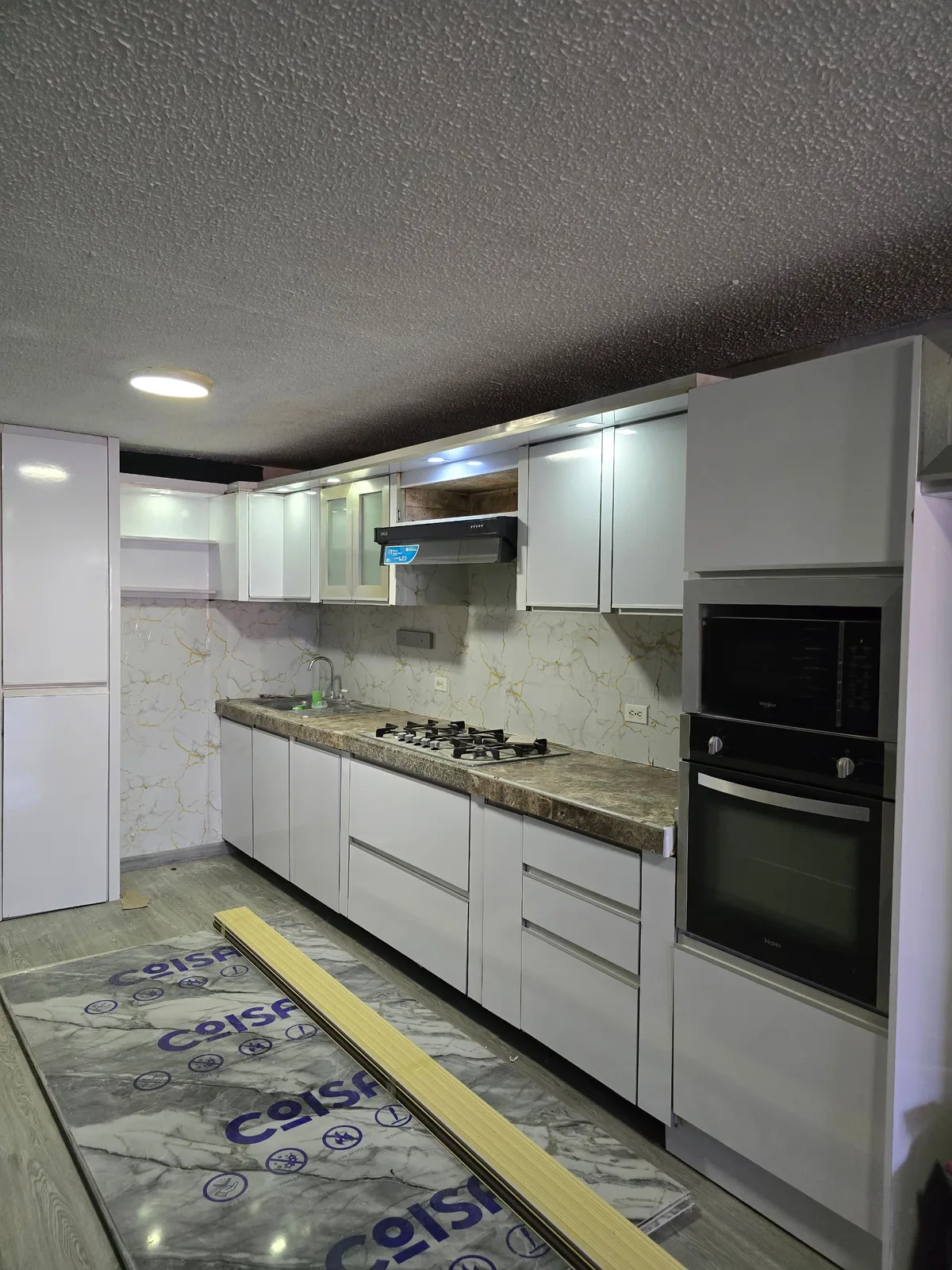Apartamento en Alquiler en Conjunto Residencial Buenaventura, Paraparal — 4 hab 98m² — USD 180