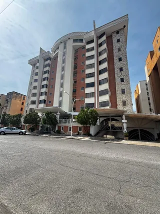 Apartamento en Res. Monte Alto I