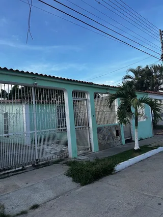 Casa en Conjunto Residencial EL GUAYABAL "A" sector la pradera, SAN JOAQUÍN