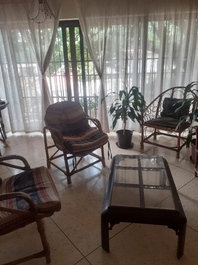 Apartamento en Venta en Urb. Trigal Centro — 3 hab 111m² — USD 58,000