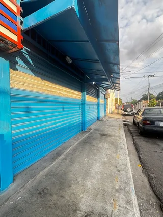 Local en Av. intercomunal Turmero Maracay