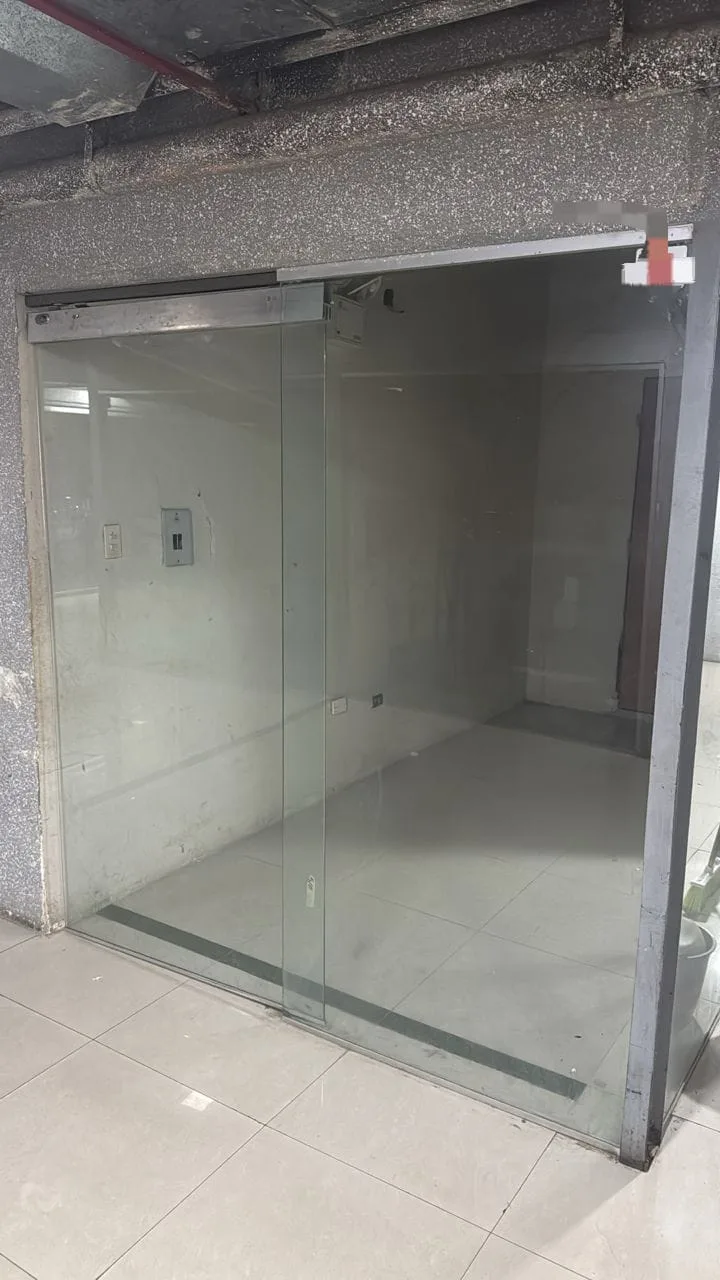 Local en Venta en C.C Goajiros Center, Valencia 12m² — USD 17,000