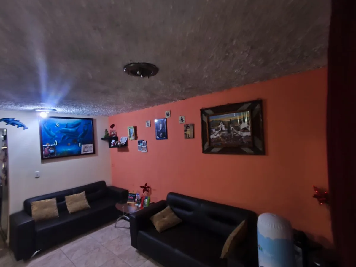 Casa en Venta en Urbanización los Parques, Caobos, Bella Florida — 4 hab — USD 65,000