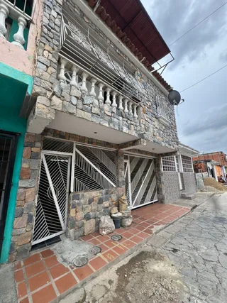 Casa en Los Guayos - Edo Carabobo