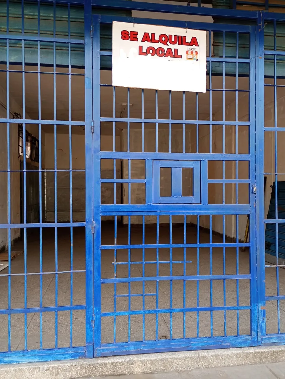Local en Alquiler en Av. Branger c/c Av. Michelena 59m² — USD 250