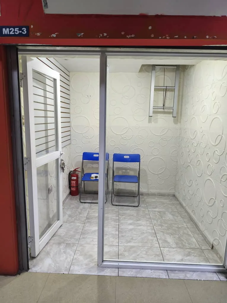 Local en Alquiler en Centro de Minitiendas GRAN BAZAR DE SAN DIEGO (FIN DE SIGLO) 5m² — USD 80
