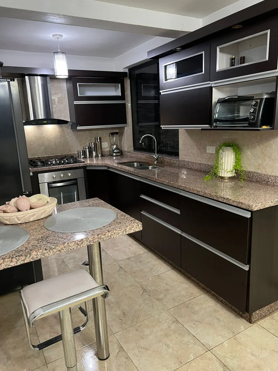 Townhouse en Venta en Residencias Turpial, Naguanagua — 3 hab 129m² — USD 68,000