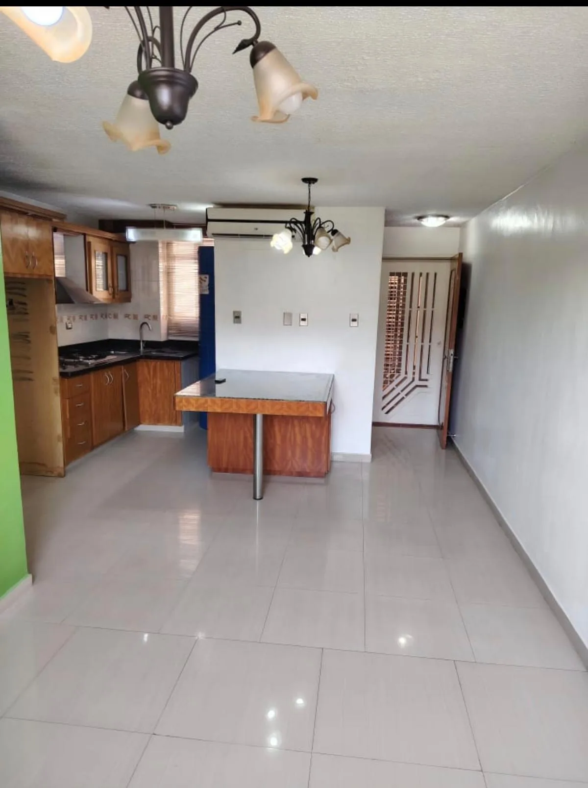 Apartamento en Alquiler en Tulipan, San Diego — 2 hab — USD 250