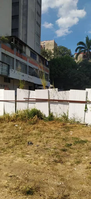 Terreno en Avenida Cuatricentenaria