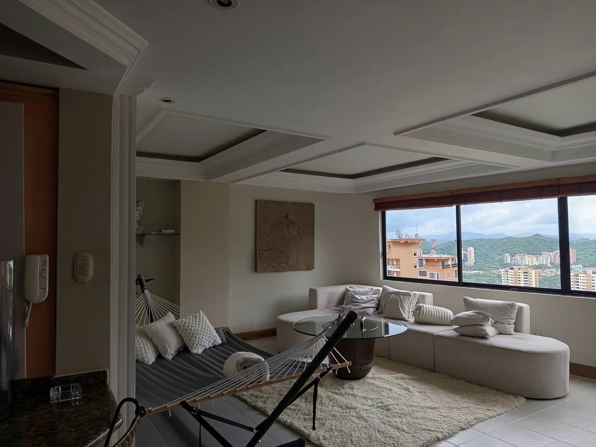 Apartamento en Venta en Res. Crasqui El Parral — 3 hab 180m² — USD 120,000