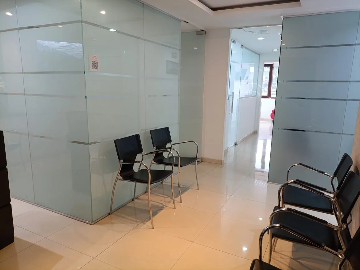 Oficina en Alquiler en CCCT 15m² — USD 450
