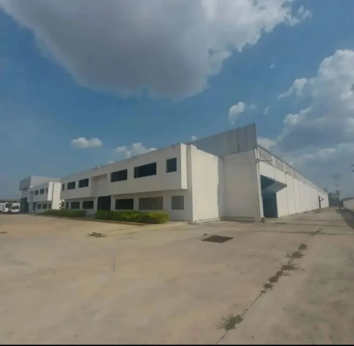 Galpón en Venta en zona industrial municipal sur 5600m² — USD 2,400,000