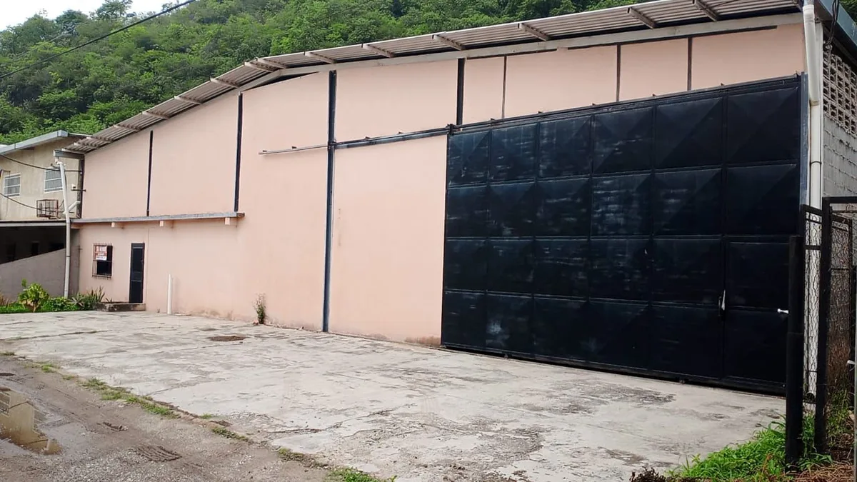 Galpón en Venta en Guacara 884m² — USD 650,000